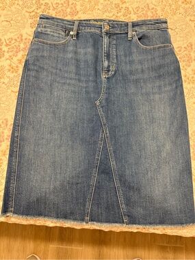 Tommy Bahama Blue Denim Pencil Skirt with Front Slit Size 12